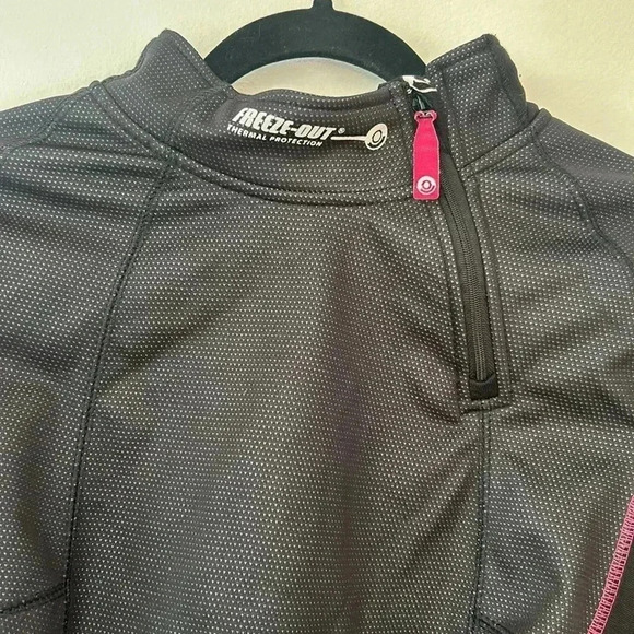 Freeze-Out Thermal Protection Black Long Sleeve Base Layer Women’s Small - Picture 2 of 8